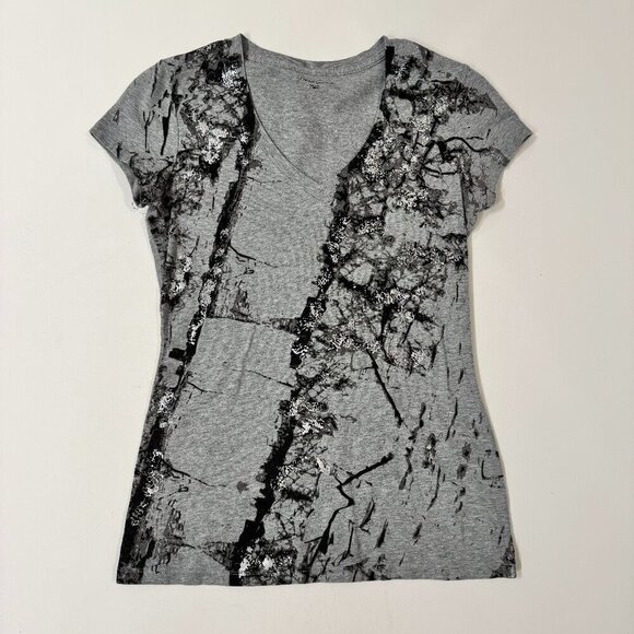 Kenneth Cole - Abstract Splash Metallic Detail Tee in Gray Silver and Black - Picture 2 of 6